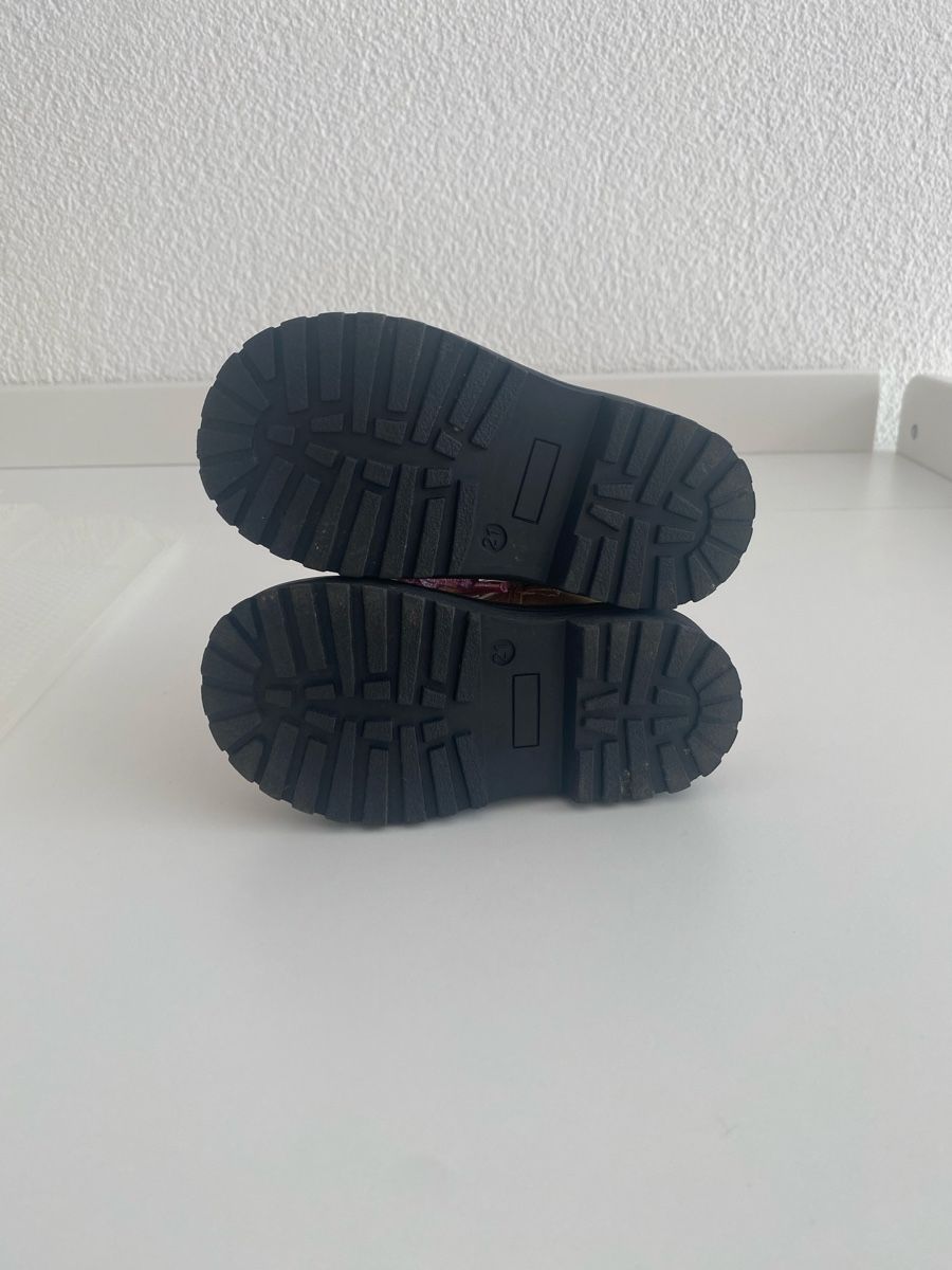Chaussures filles: Kinderstiefel Gr. 21 - Top Zustand – D'occasion à WEINFELDEN par marygloss 1