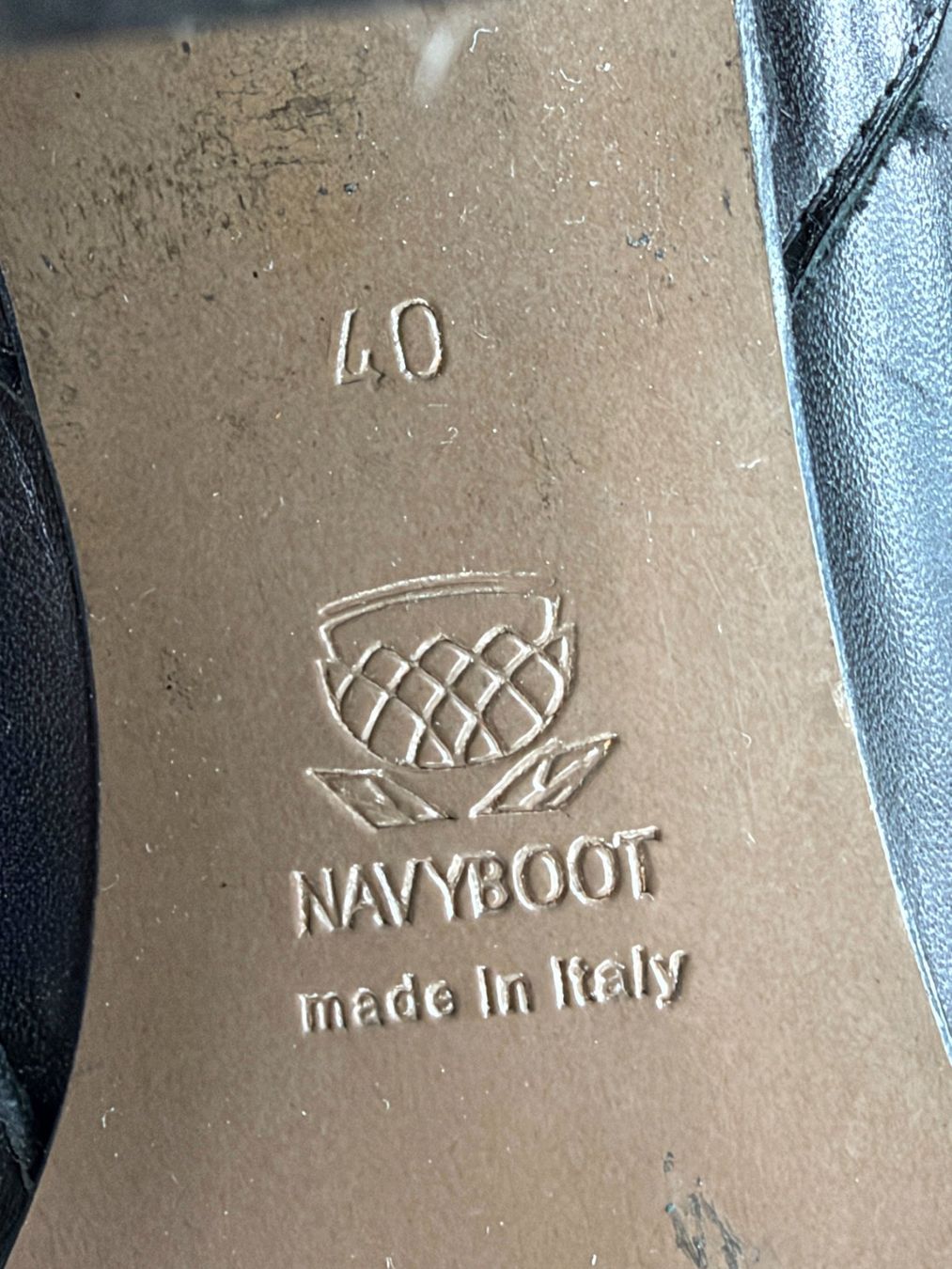 Navyboot Scarpe da donna: Bottes Navyboot cuir et daim noir. Pointure 40 – Usato da Cossonay-Ville venduto da PatineDuTemps 1