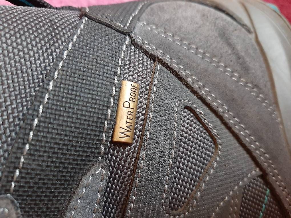 Damenschuhe: Wanderschuhe Grösse 39 – Gebraucht aus Lausanne von ftrevaz 1