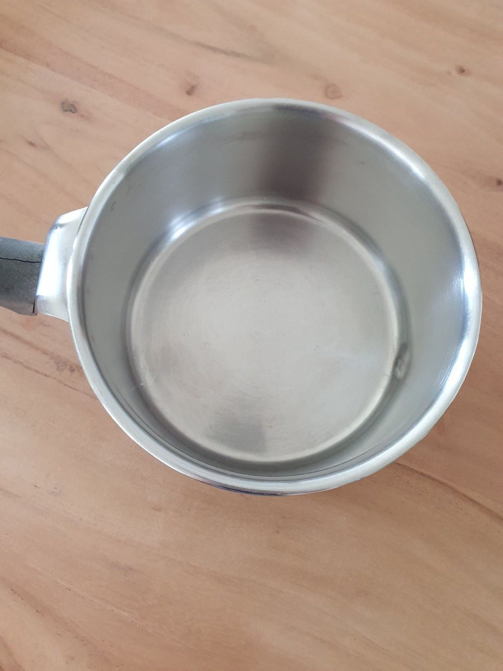 Töpfe: Gebrauchter Kochtopf 16 cm Durchmesser – Gebraucht aus Zürich von car_h899 2