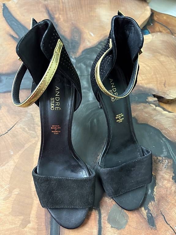 Scarpe da donna: Stiletto Sandal Schuhe Grosse 38 – Usato da Affoltern am Albis venduto da wysiwyg99