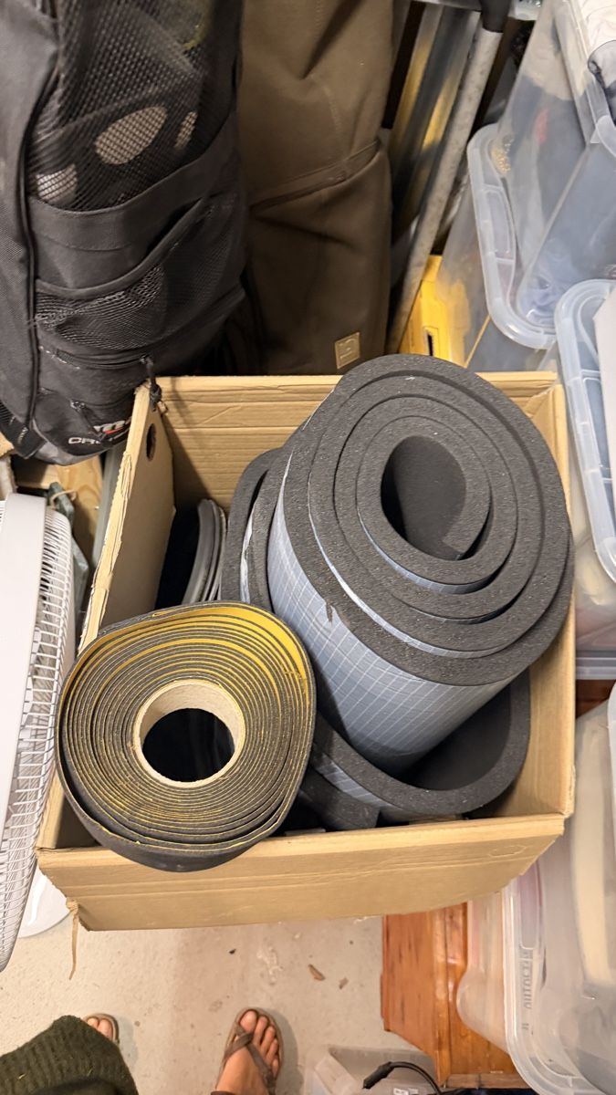 Matériau de remplissage: Armaflex Insulation Foam Rolls Adhesive Backing – D'occasion à Schlieren par helena.Gini 1