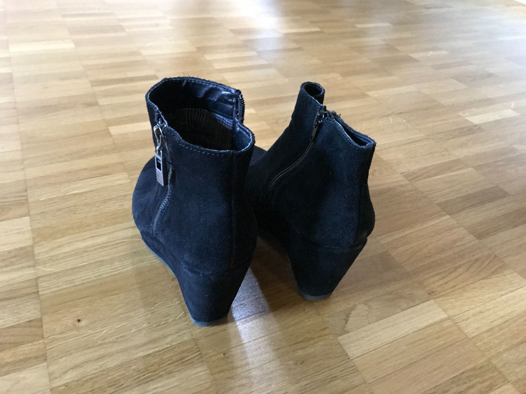 Scarpe da donna: Echtleder Stiefeletten Gr 38 – Usato da St. Margrethen SG venduto da kellenbh 1