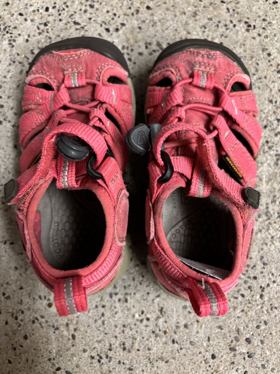 Keen Scarpe per ragazze: Keen Sandale pink, Grösse 24 – Usato da Büren an der Aare venduto da Nikito2001 2