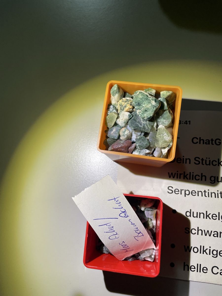 Mineralien & Heilsteine: Rohsteine zum Schleifen – Gebraucht aus Mollis von Romana1978 1