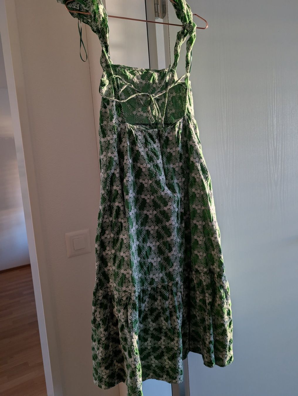 Vestiti: Sommerliches Kleid mit Blumenmuster, Grösse 36 – Usato da Zug venduto da sunshinestateofmind