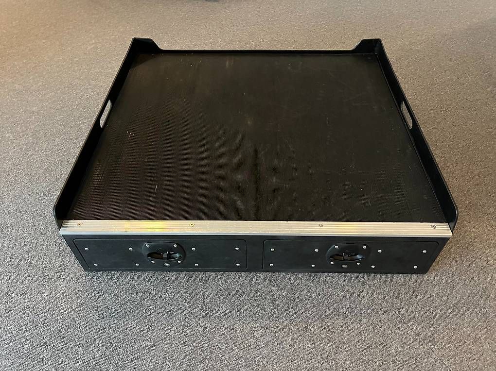 Accessori per altri veicoli: Land Rover Discovery 4 drawer unit – Usato da PUIDOUX venduto da ralphgibson 1