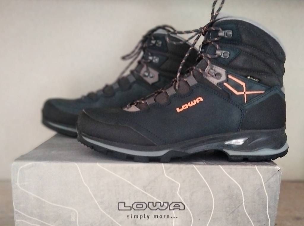 Scarpe da donna: Wanderschuhe Lowa Lady Light GTX Cortex 43½ – Usato da uster venduto da marijke1
