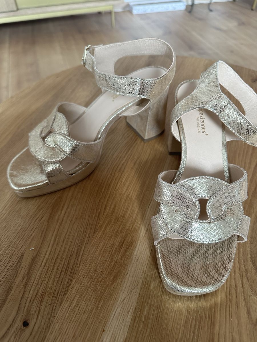 Scarpe da donna: Sandales compensées 37 Les Tropéziennes – Nuovo (secondo la descrizione) da Neuchâtel venduto da NPne20