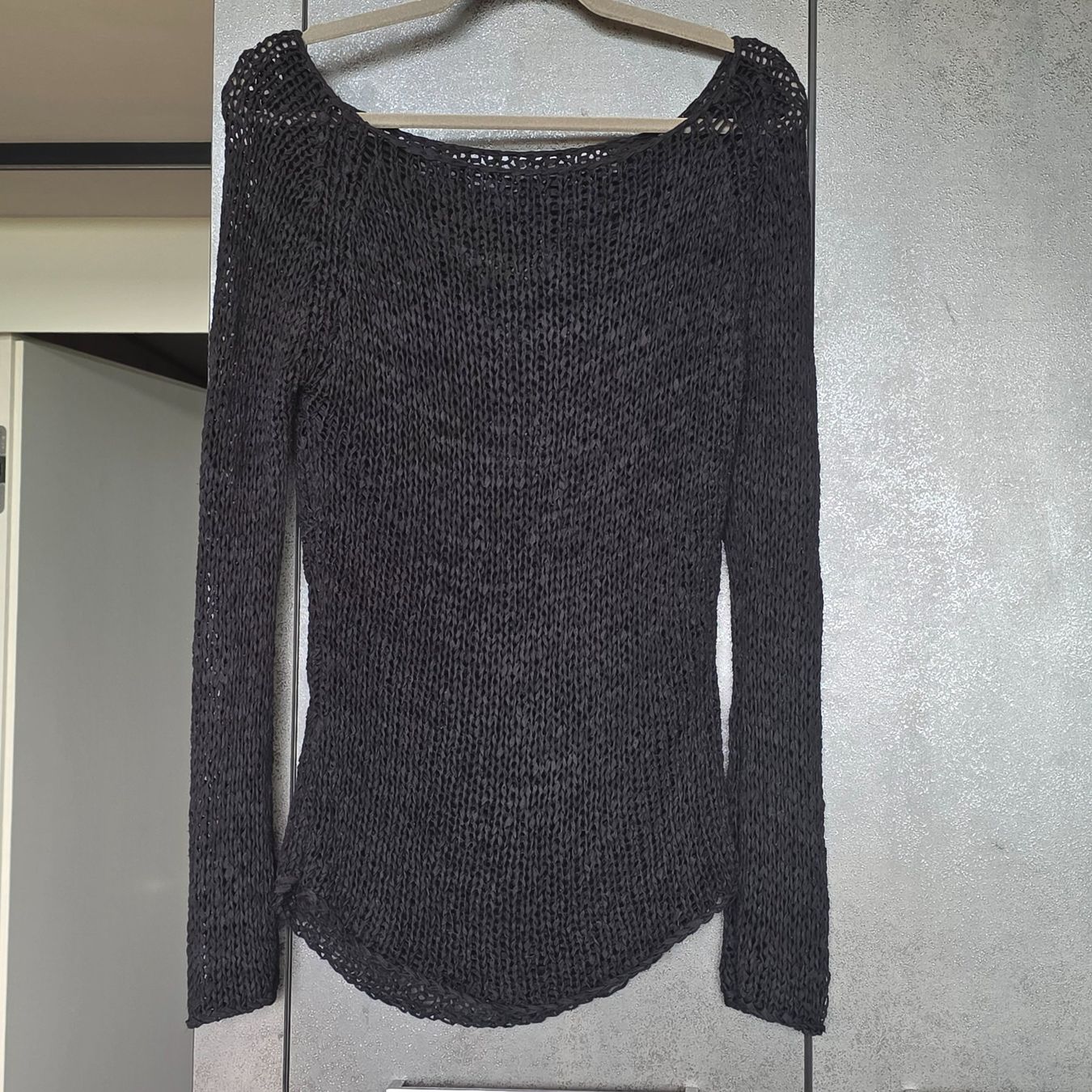 Pullover & Sweatshirts: 🐸 PULLOVER AUS BÄNDCHENGARN STRICKPULLOVER M - L SCHWARZ – Gebraucht aus Môtier (Vully) von Frogs 5