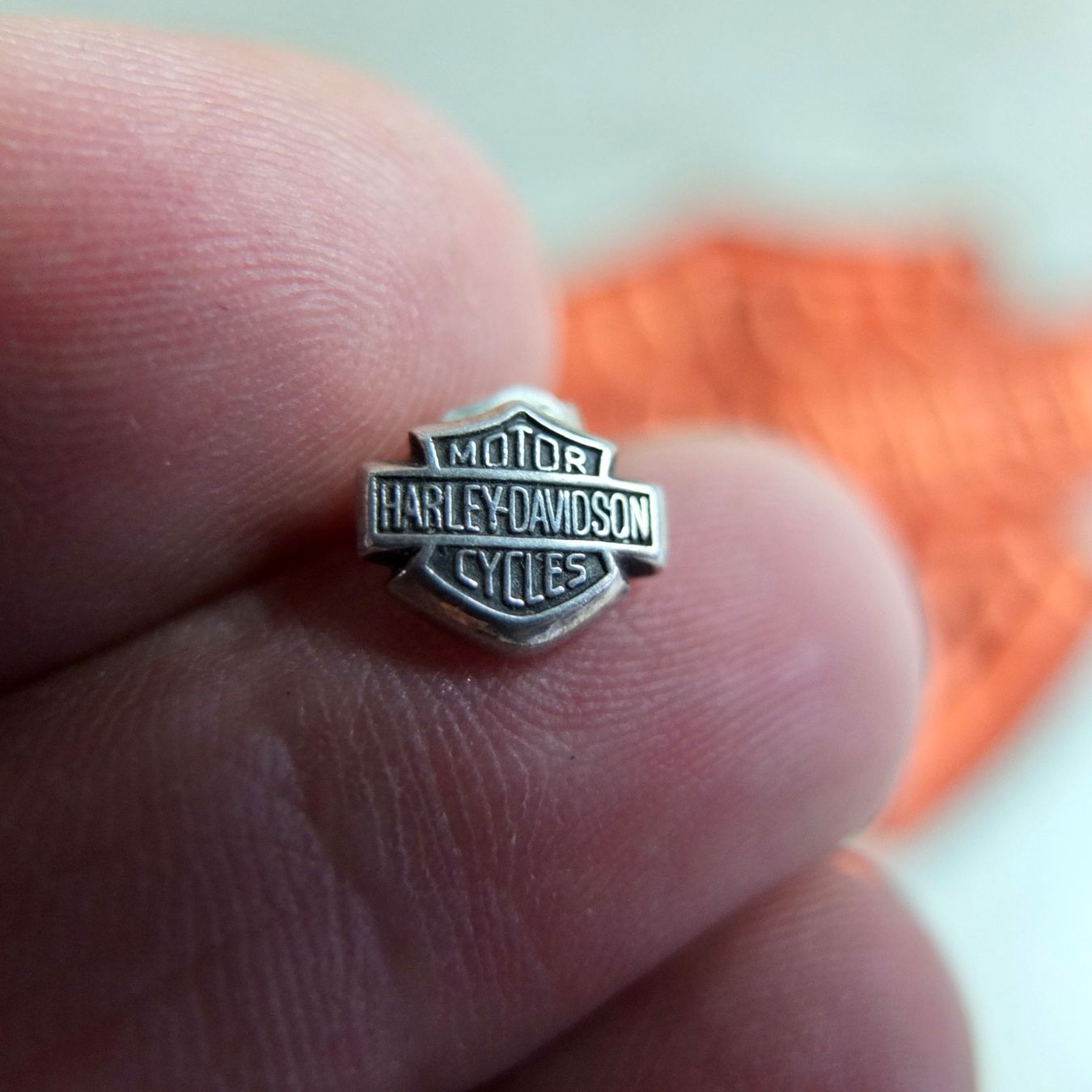 Harley-Davidson Toppe: Harley-Davidson Set: Patch und Pin (Silber) – Usato da Basel venduto da Brocki-auf-dem-Wolf 3