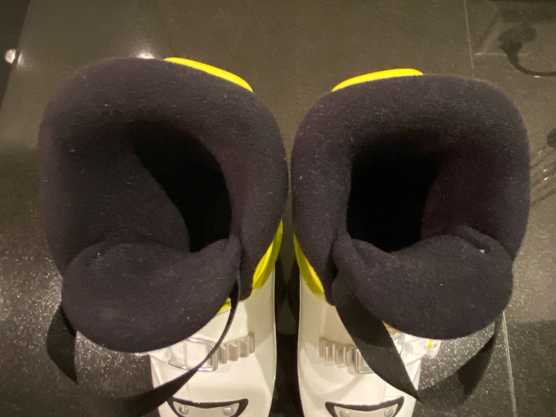 Scarpe da uomo: Kinderskischuh 29-32 – Usato da Dürnten venduto da nicolegrossmann01 5