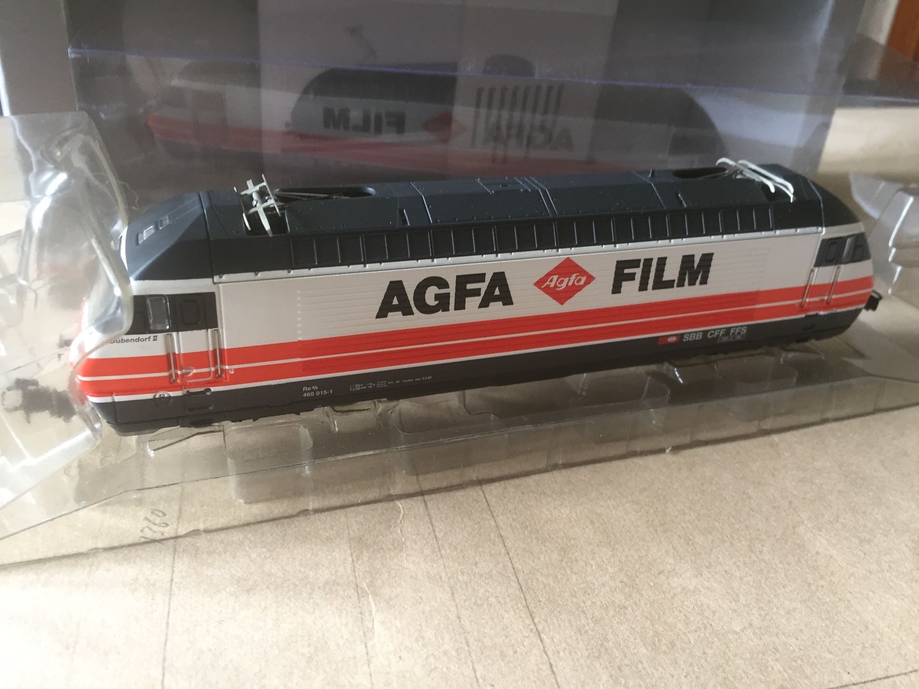 Märklin Modelleisenbahnen: Märklin Re 460 Agfa Sound – Neu und originalverpackt aus Mont Tramelan von Oktober1958