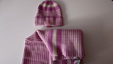 Lieblingsstuck Mütze und Schal Set rosa weiss gestrickt