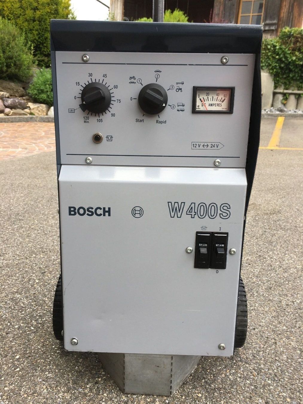 Bosch Caricatori & Batterie: Bosch W400S Batterie Ladegeräte – Usato da Nürensdorf venduto da GR5050 4