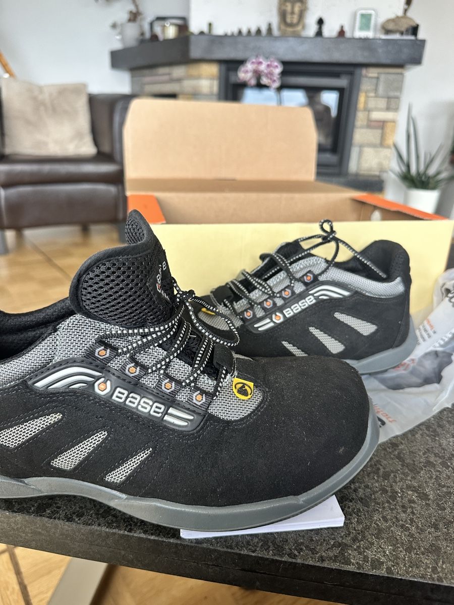 Scarpe da uomo: Soulier de  travail marque BASE – Nuovo (secondo la descrizione) da Evilard venduto da nana69 2