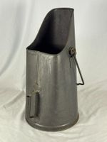 Seau à charbon ancien en zinc