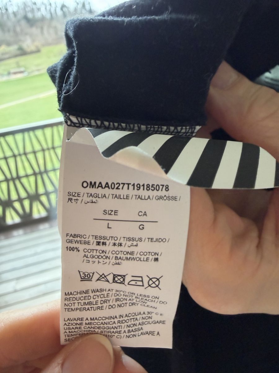 Off-White T-shirt: Off-White T-Shirt Paint Splatter Schwarz, Grösse L – Nuovo (secondo la descrizione) da Zürich venduto da gilbert_co 2