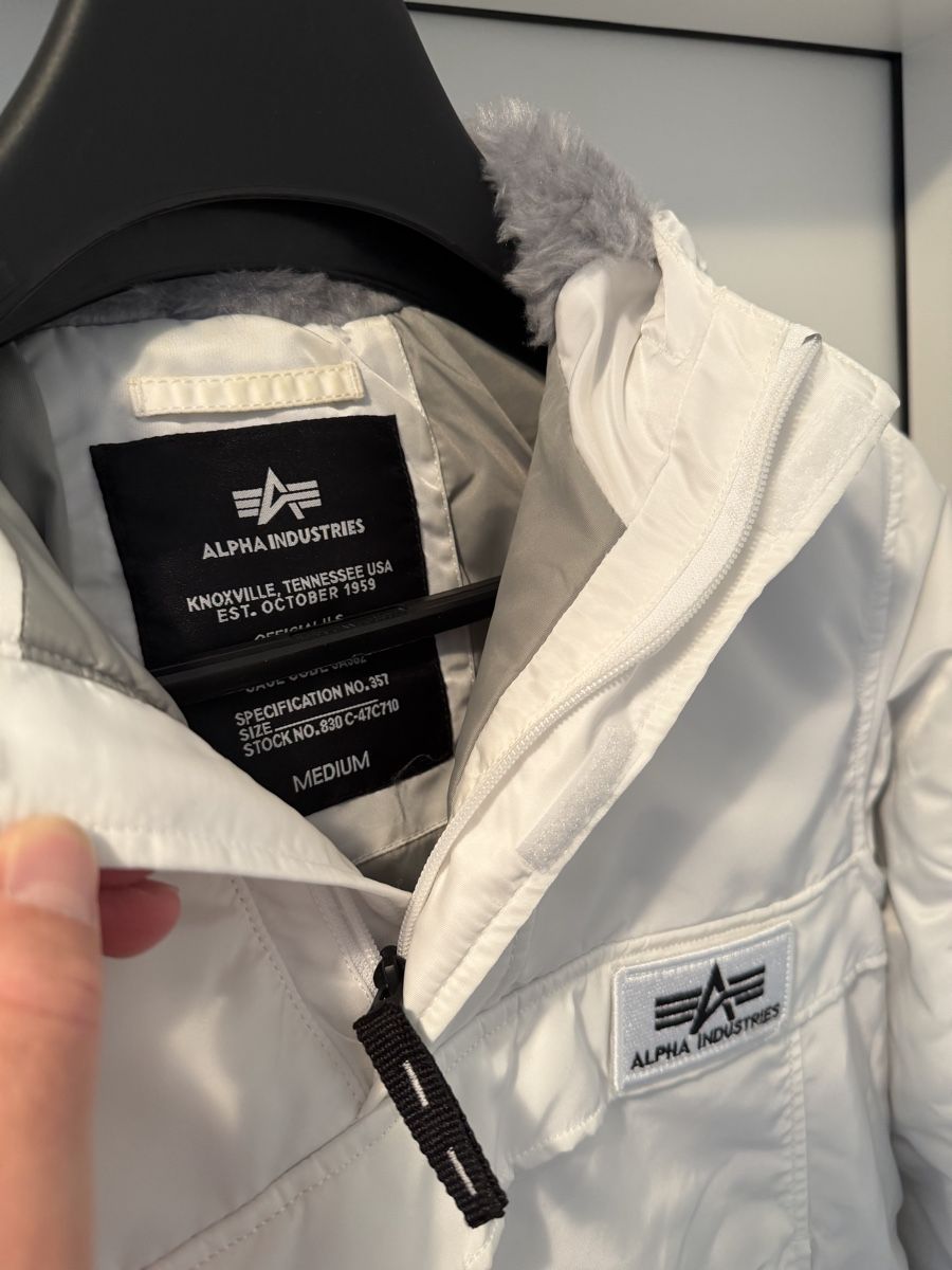 Alpha Industries Jacken: Jacke Alpha Industrie grösse M – Neu (gemäss Beschreibung) aus Rothrist von zuc_l5wz 1