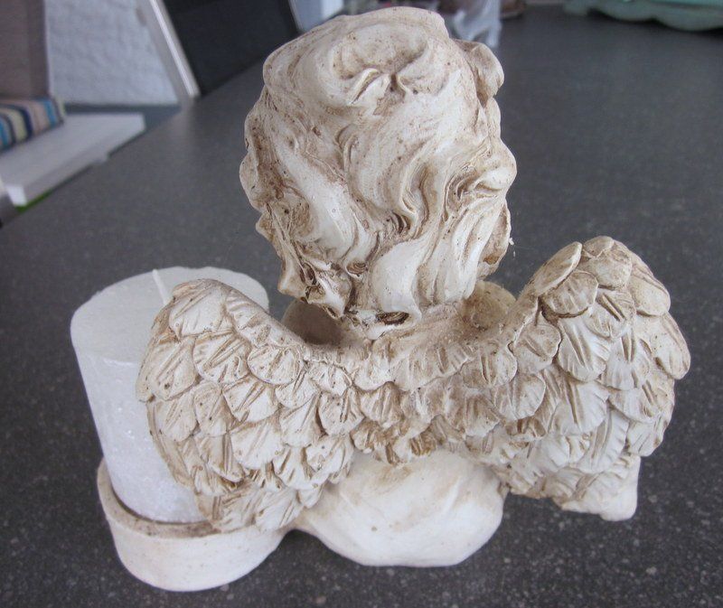 Statuette: Sitzender Deko Engel mit Kerzenhalter, weiss-beige – Usato da Bischofszell venduto da Pfau0 6