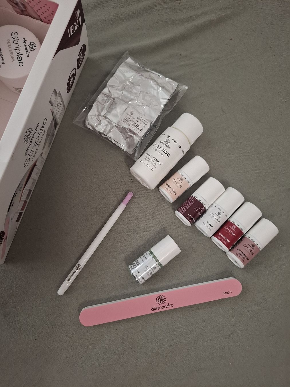 Alessandro Smalto per unghie: Alessandro Striplac Deluxe Starter Kit – Nuovo (secondo la descrizione) da Matzendorf venduto da bibu1986 1