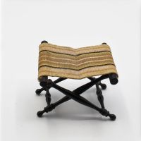 antiker Mini-Klappstuhl, Hocker mit gedrechselten Beinen