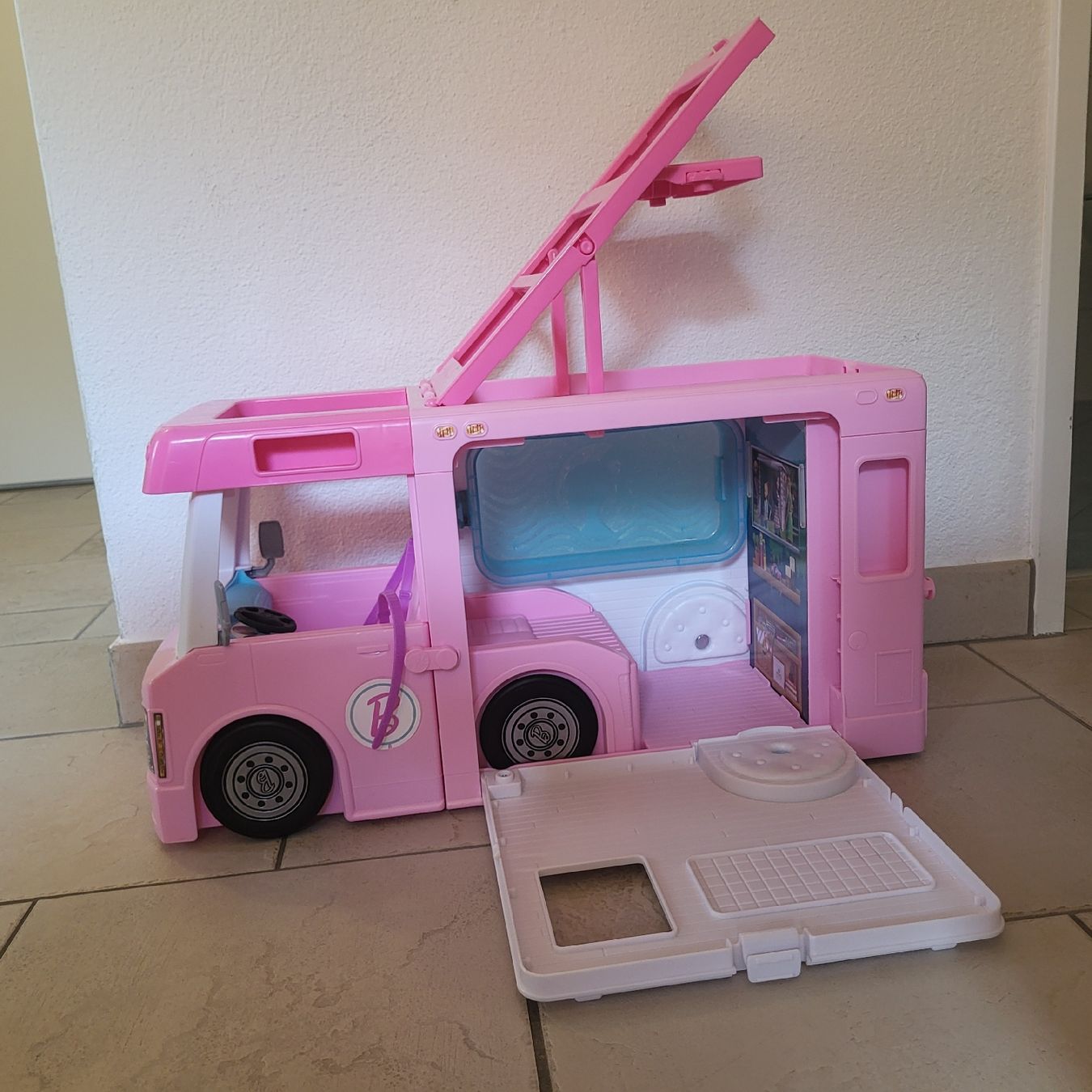 Giocattoli: Barbie Wohnmobil Camper Traumvilla – Usato da Arth venduto da BaMiLiScH 1