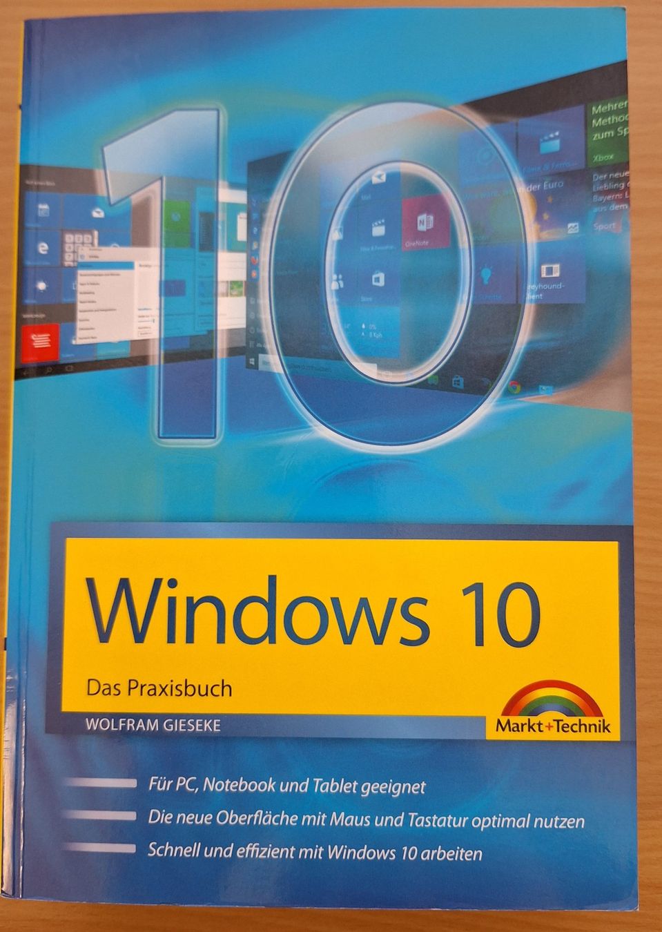 Libri: Windows 10 - 3 Bücher mit Total 2357 Seiten – Usato da Scherzingen venduto da Online-Trader 2