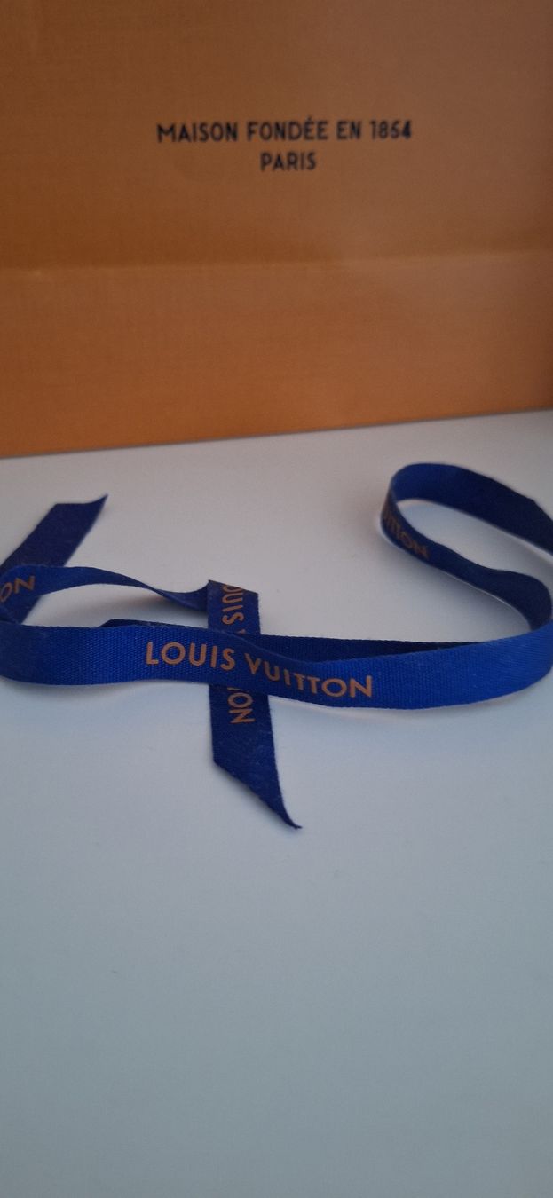 Louis Vuitton Borse: Louis Vuittton Papiertaschen – Usato da Mumpf venduto da SwissDi 1