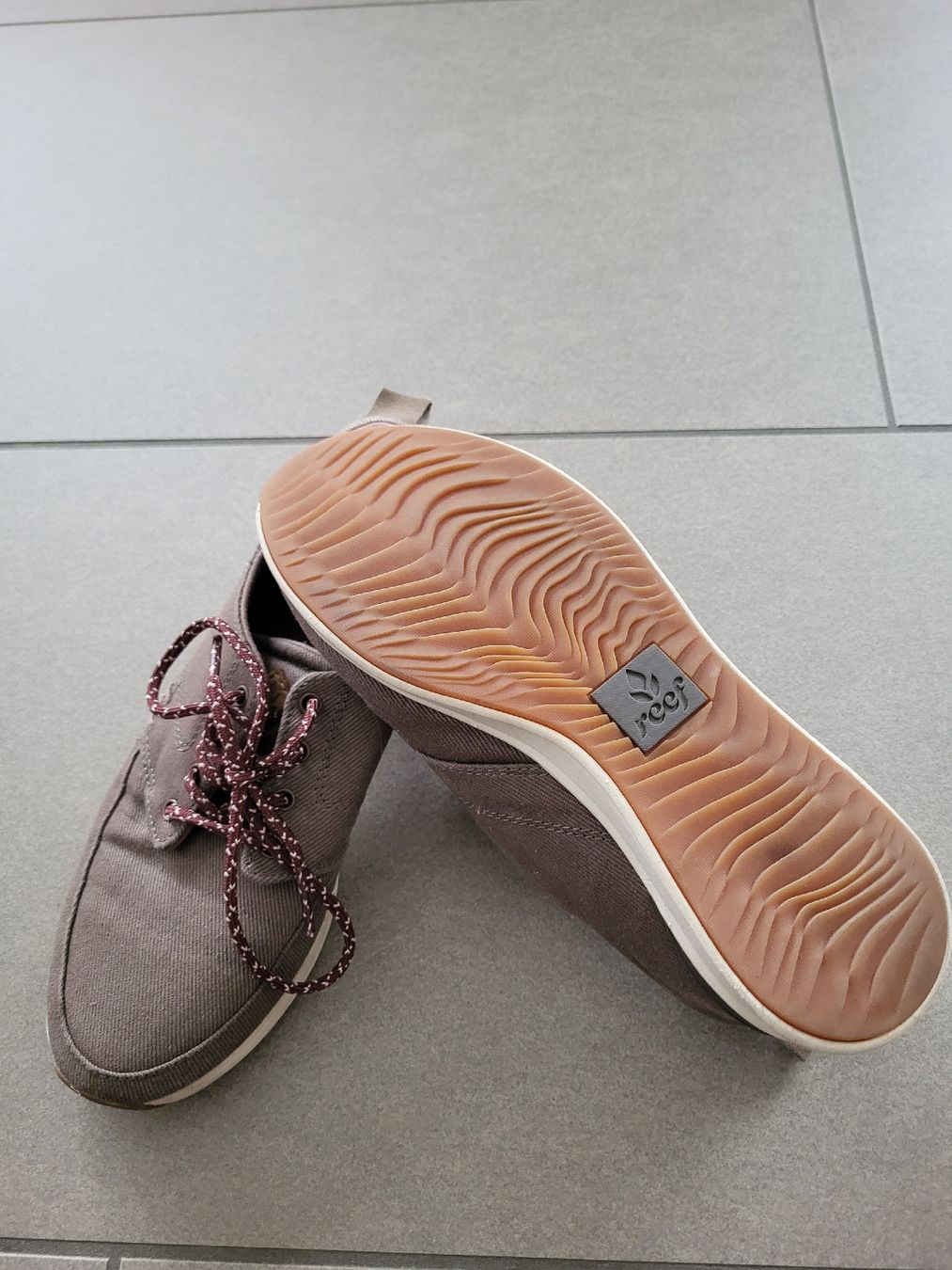 Scarpe per ragazze: Sneaker Reef Gr.35 – Usato da Zollbrück venduto da Huki1 2