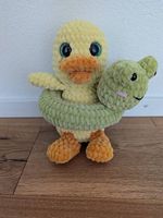 Amigurumi Ente mit Schwimmreifen 18cm