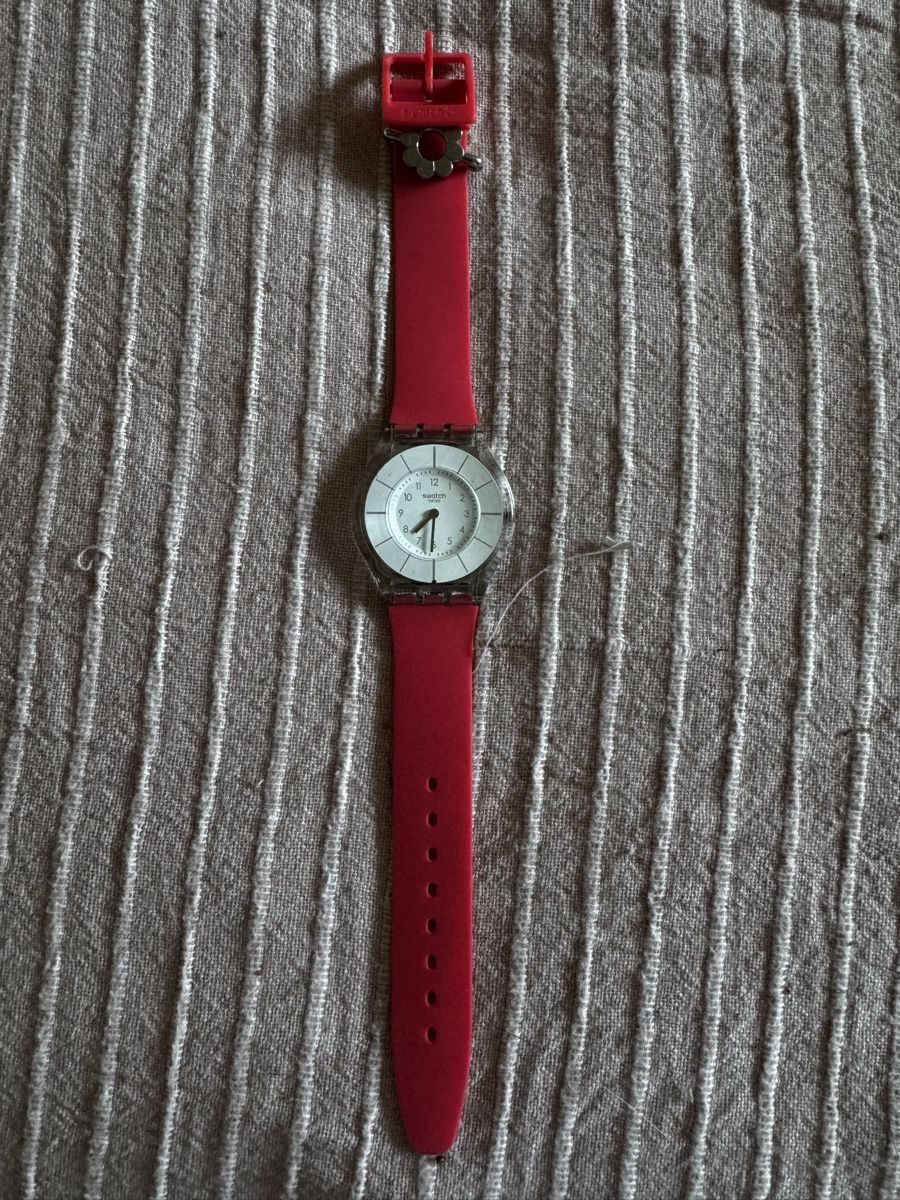 Swatch Montres: Swatch Skin White and Red – D'occasion à Vevey par Eiden77