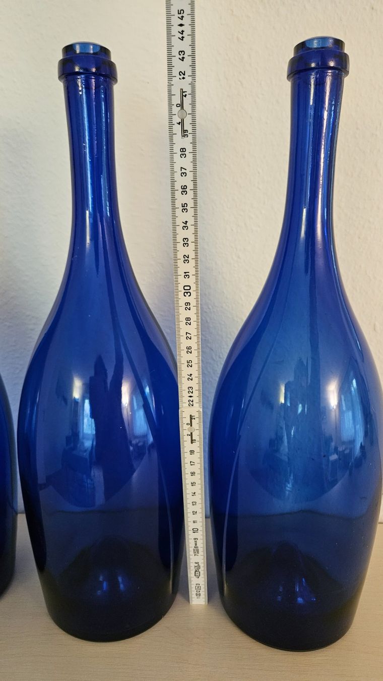 Bicchieri, Caraffe & Bottiglie: Magnum Glasflaschen, blau, leer – Usato da Zürich venduto da beniga 1