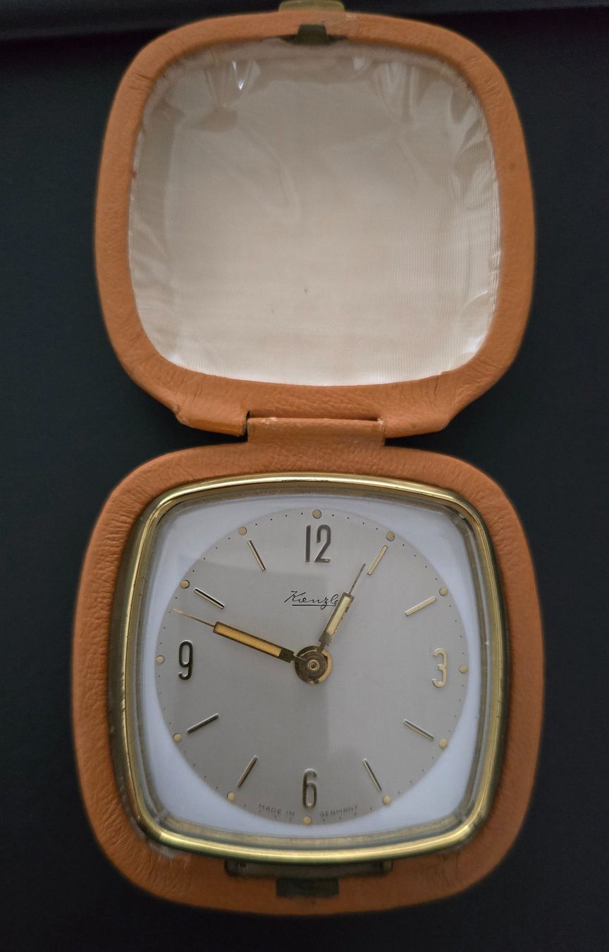 Sveglie: Alter mechanischer Reisewecker / Klappwecker kienzle – Usato da Spreitenbach venduto da designershop65 1