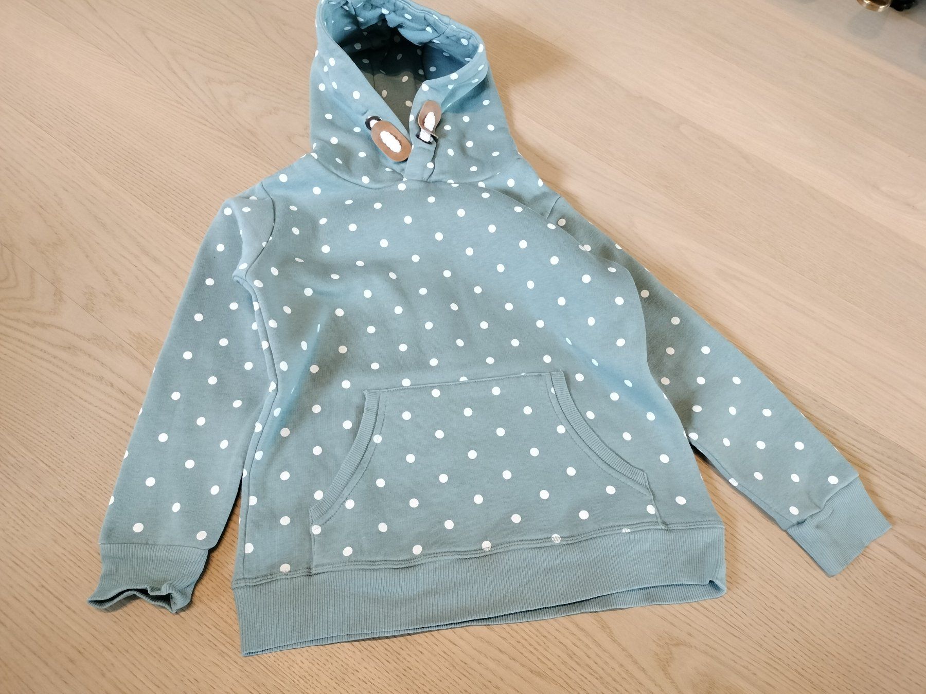 Maglioni & Felpe: Dickerer Hoodie Grösse 128 – Usato da Neftenbach venduto da TheKringel