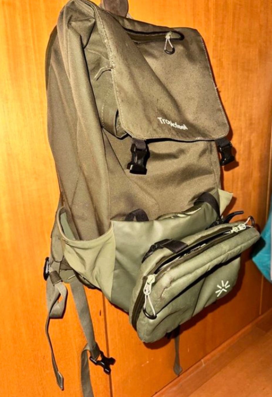 Zaini: Tropicfeel Shell Travel Backpack Green – Usato da Unterägeri venduto da NicolaR04 1