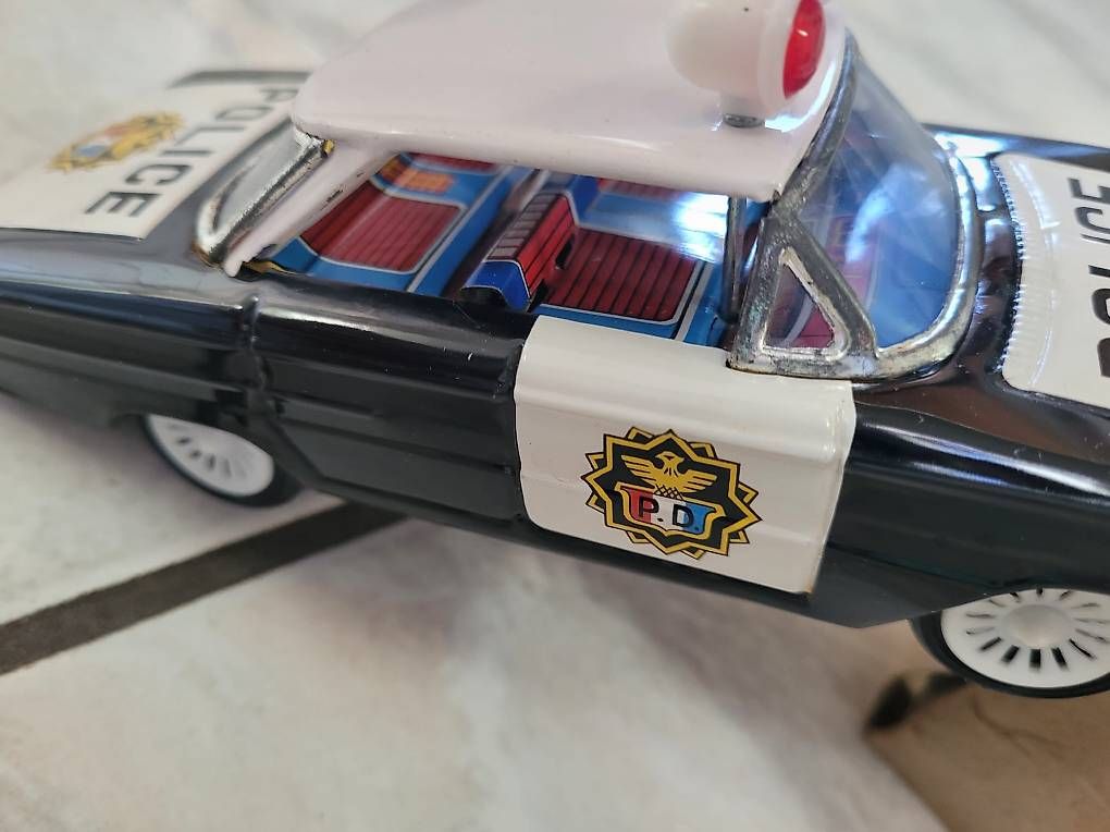 Modellini d'auto: Auto in latta – Usato da Agarone venduto da creativa1963 4