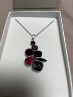 Spark Silver Jewelry Halskette mit roten Steinen, Neu!