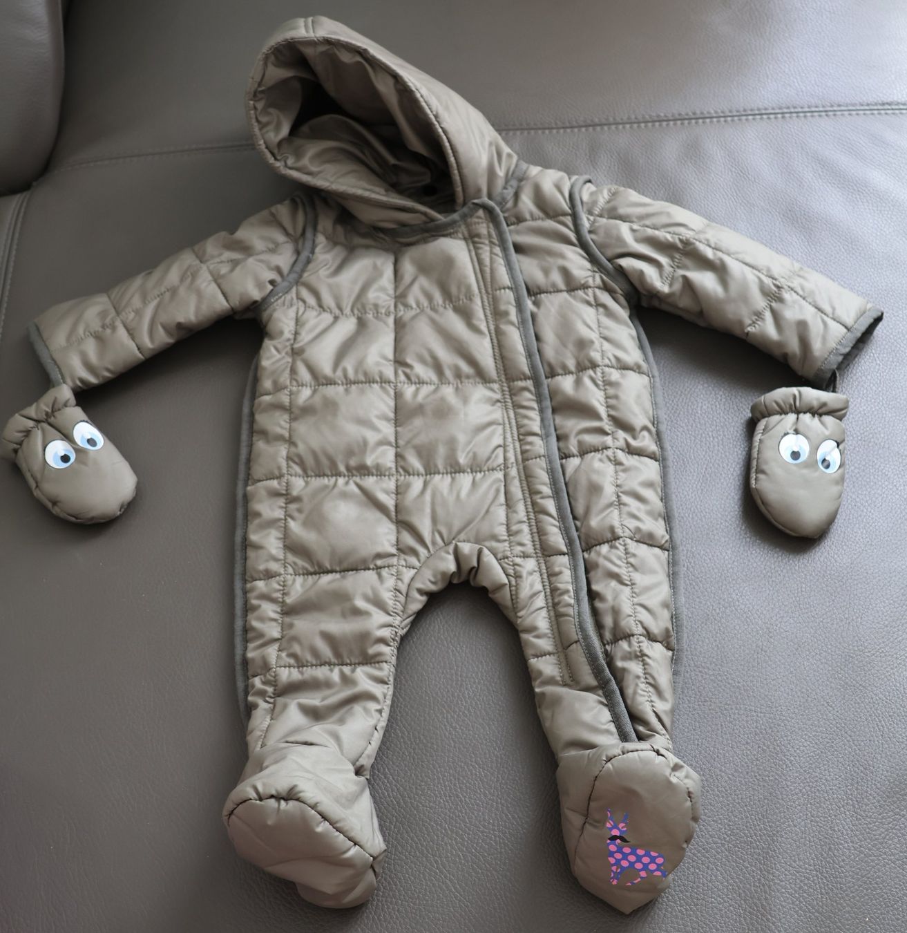Pagliaccetti: KINDER STELLA MCCARNTEY OVERALL 6 MONATE – Nuovo (secondo la descrizione) da Balzers venduto da MinimenschMia 4