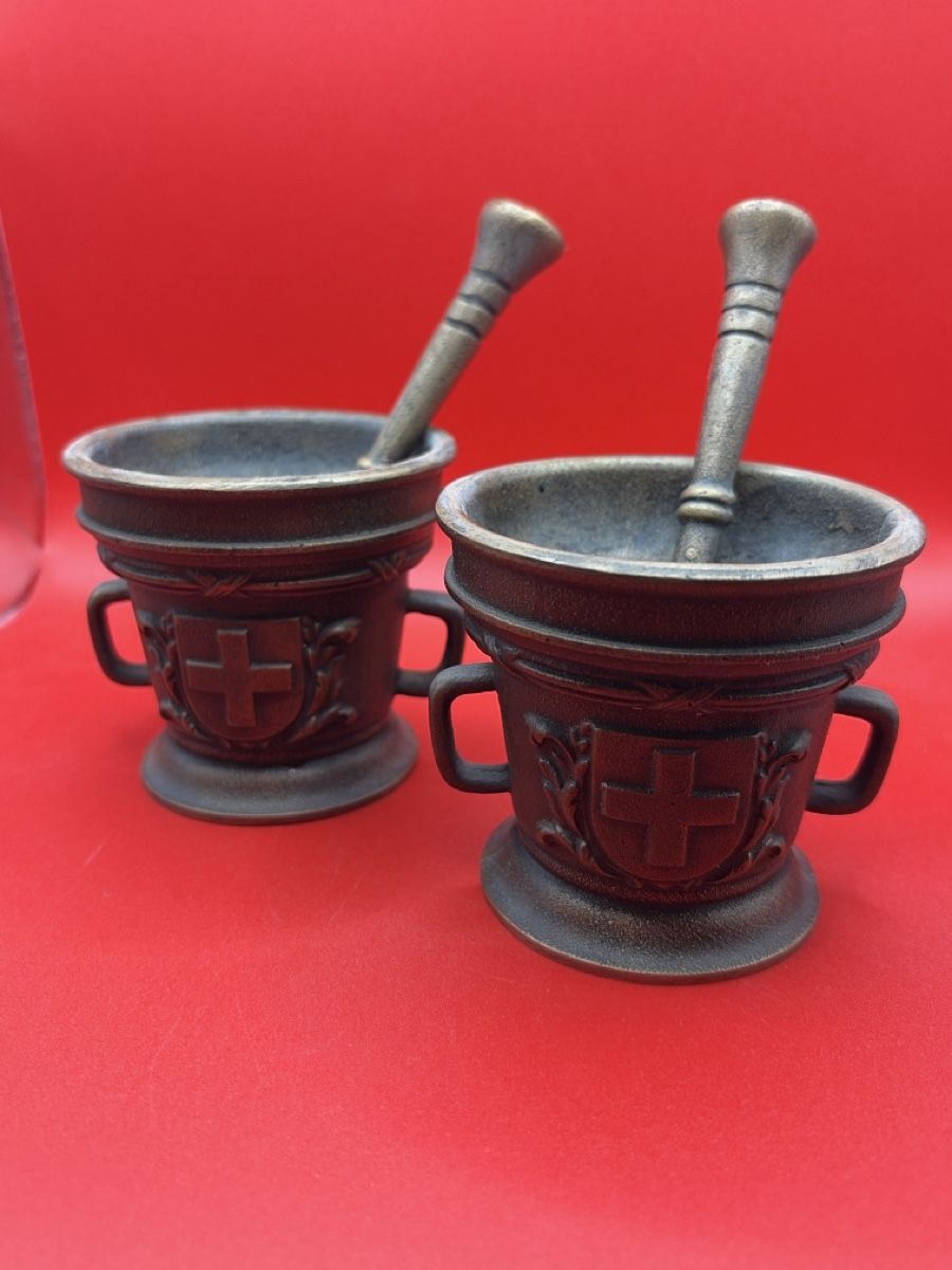 Altro per cucinare: 2 antike Mörser Bronze Schweiz Wappen – Usato da Root venduto da 156500