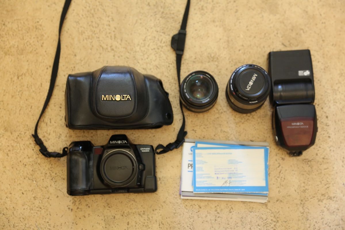 Minolta Fotocamera:     Minolta Dynax 7000i + Blitz + 2 Objektive – Usato da Wädenswil venduto da dai_2bcv