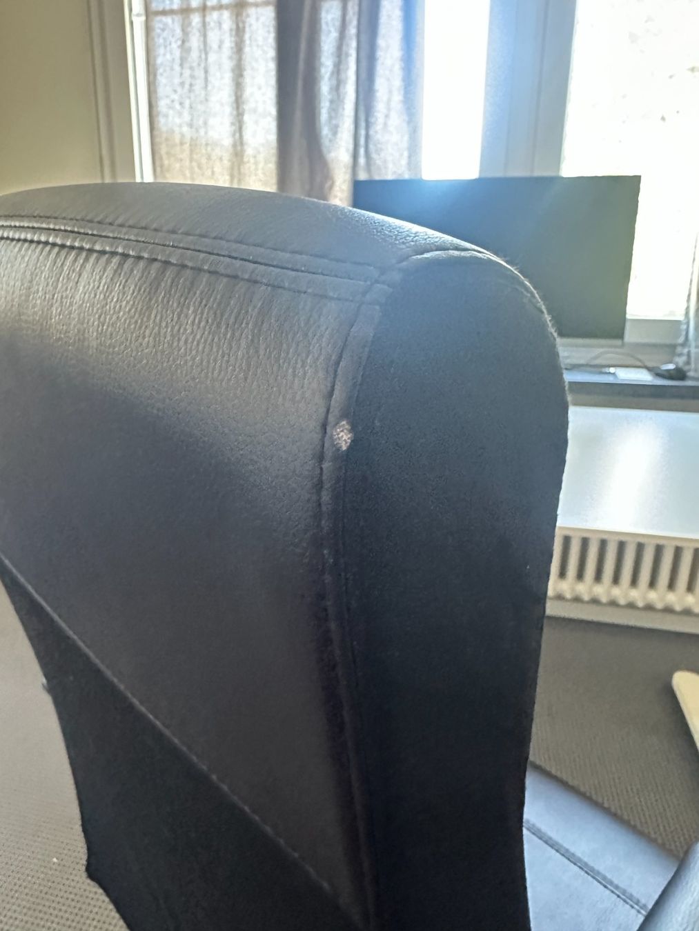 Ikea Chaises: IKEA MILLBERGET Bürostuhl - Bomstad schwarz – D'occasion à Hombrechtikon par Unit25 3