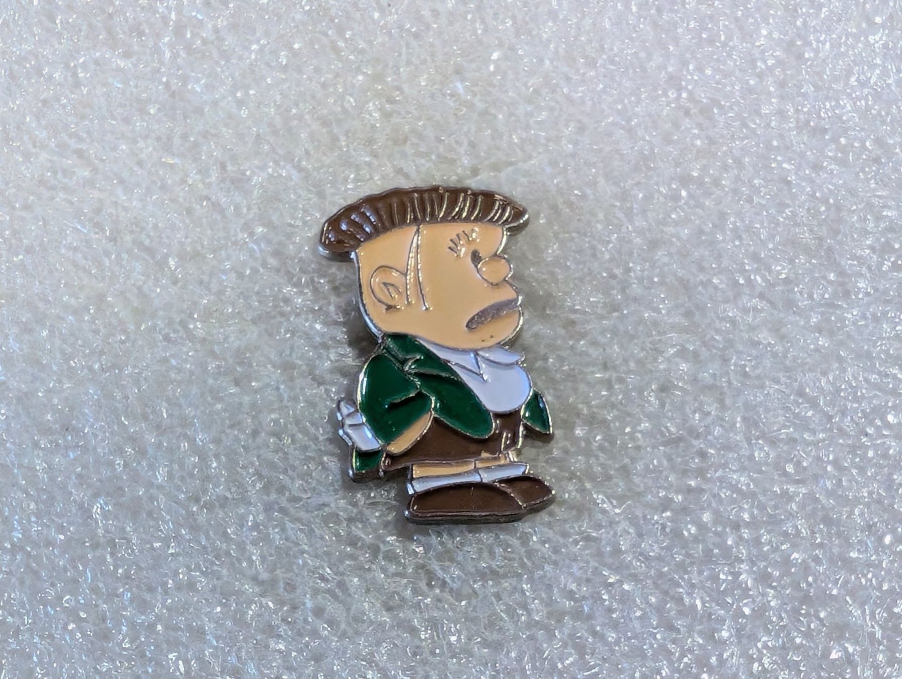 Placchette & Badge: Ansteckpin 187: Mafaldo Manolito – Usato da Oppligen venduto da Pin-Fall-Shop