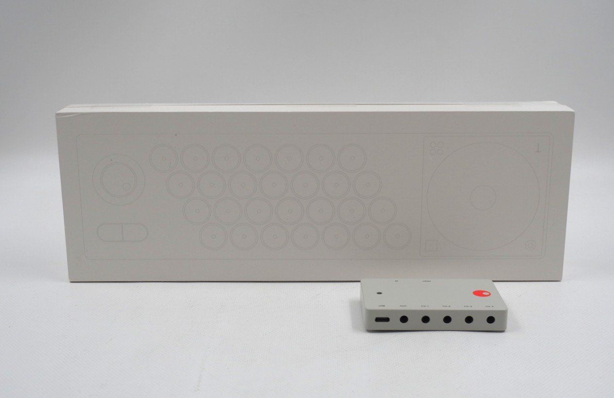 Strumenti musicali: AKUTO STUDIO AKT-0.1 Chord Machine MIDI-Controller (26101245 – Nuovo e nell'imballaggio originale da Zürich venduto da fundsachenverkauf 2