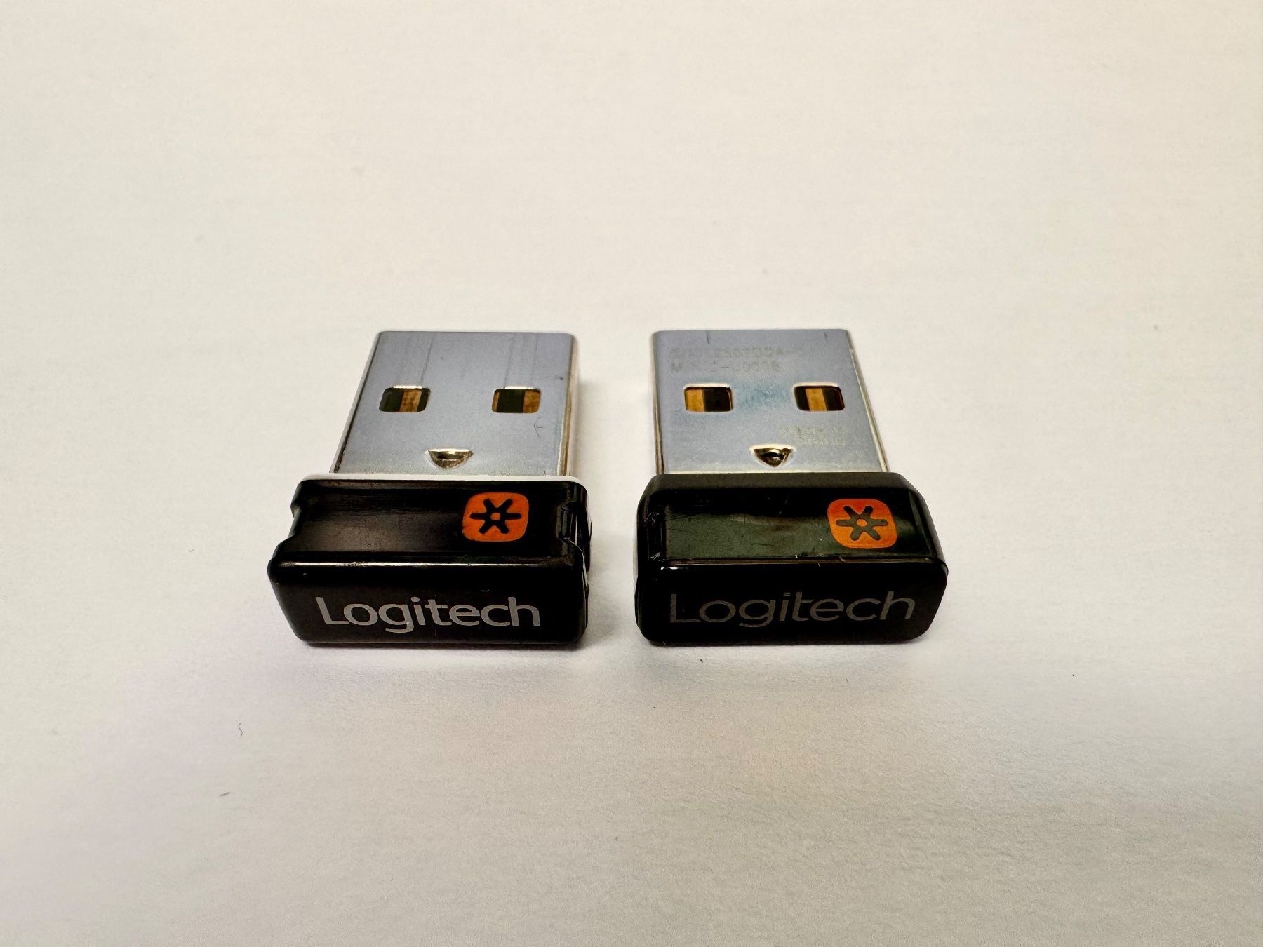 Récepteurs: 2 Stk. Logitech Unifying-Empfänger/ Receiver – D'occasion à Hermetschwil-Staffeln par Mobile2013 1
