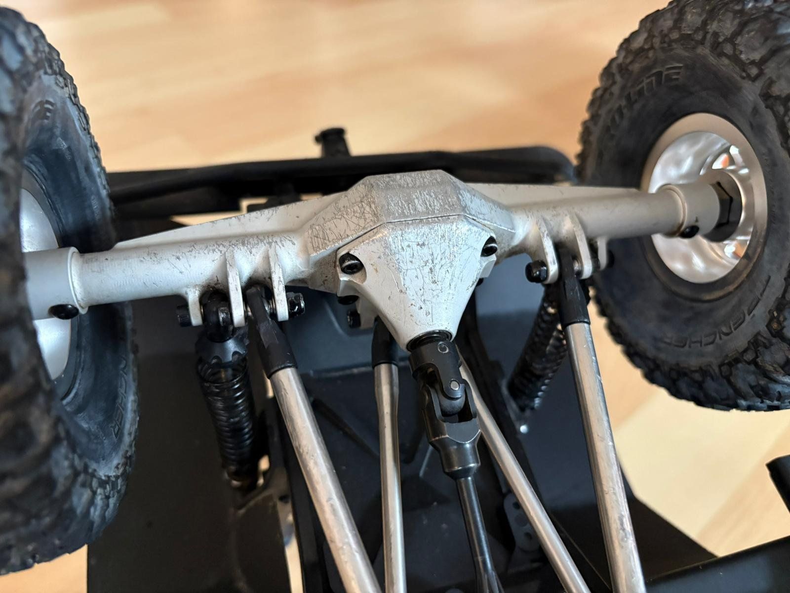 Modellismo RC: Vanquish VS4-10 PRO mit TOP Komponenten RC4WD Holmes Proline – Usato da Oetwil an der Limmat venduto da Dudel 6