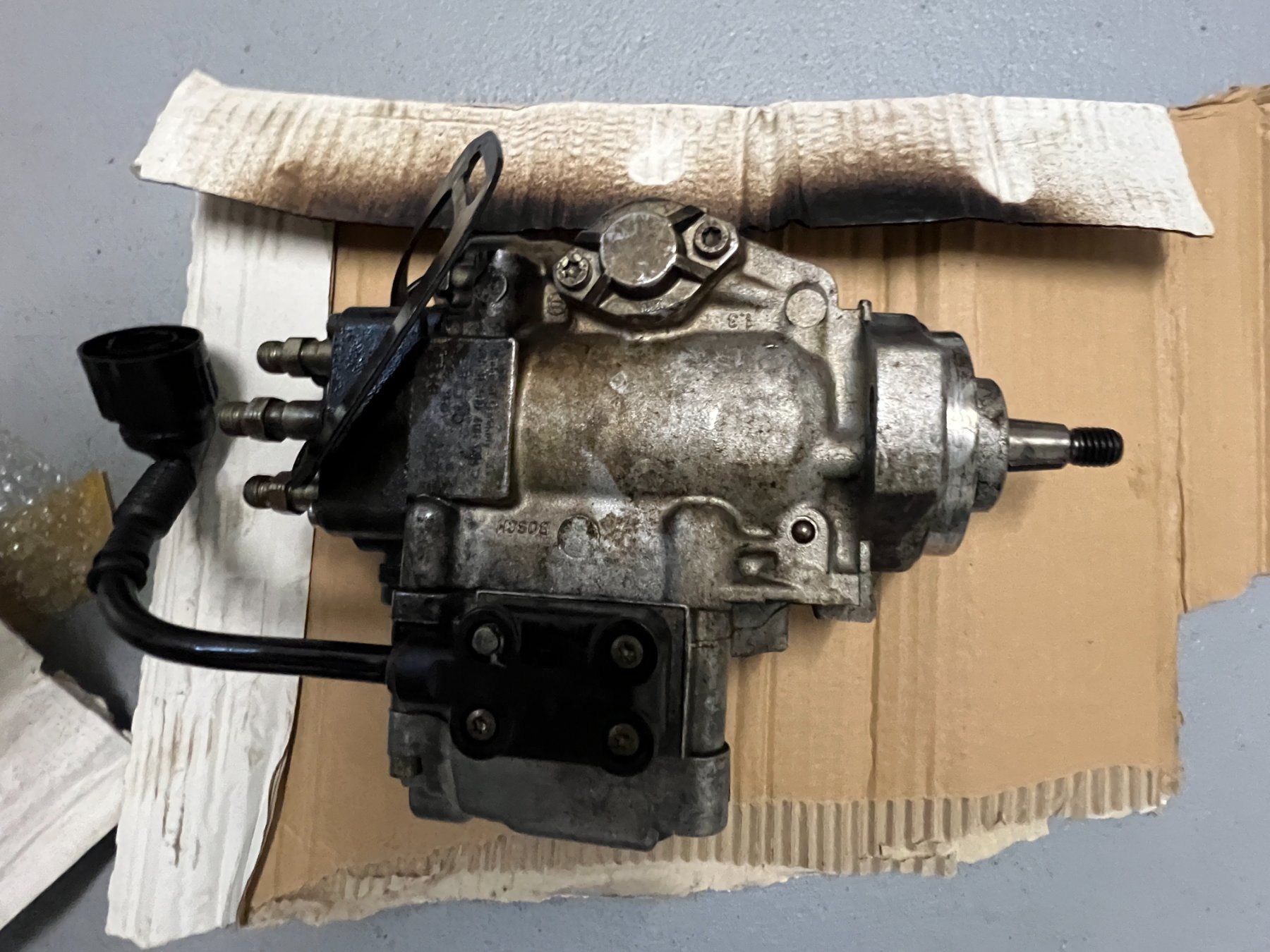 BMW Tutti pezzi di ricambio auto: BMW E36 TDS M51D25 Einspritzpumpe – Usato da Alchenflüh venduto da don.shindy.
