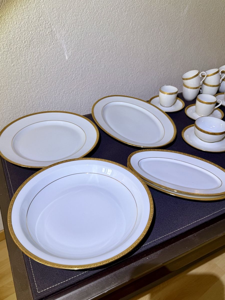 Set di piatti: Limoges Matignon Gold  lot 37 pièces – Nuovo (secondo la descrizione) da Le Sentier venduto da dar_hb62 2