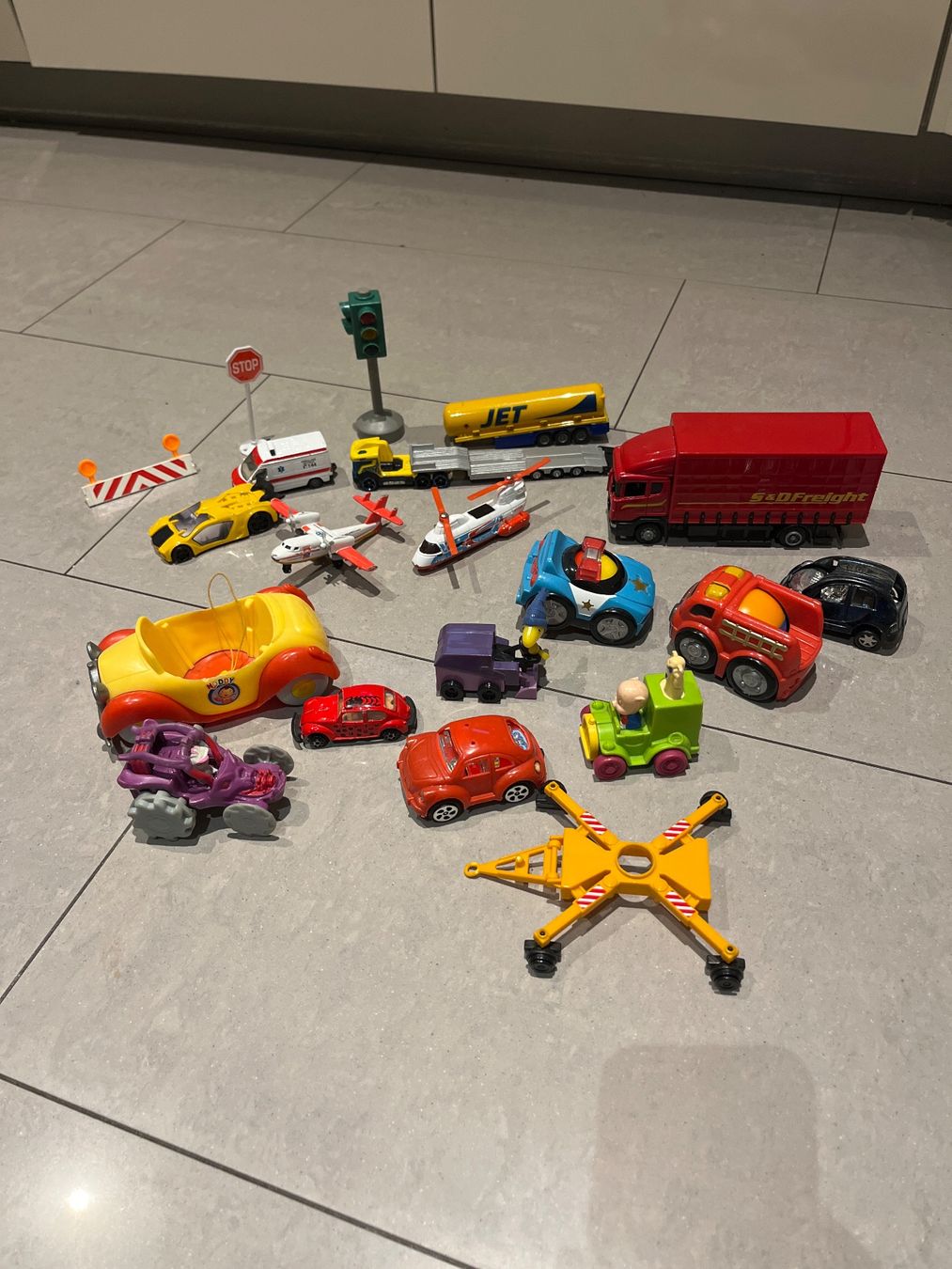 Jouets: Spielzeug Autos – D'occasion à Oberlunkhofen par eduardschweizer
