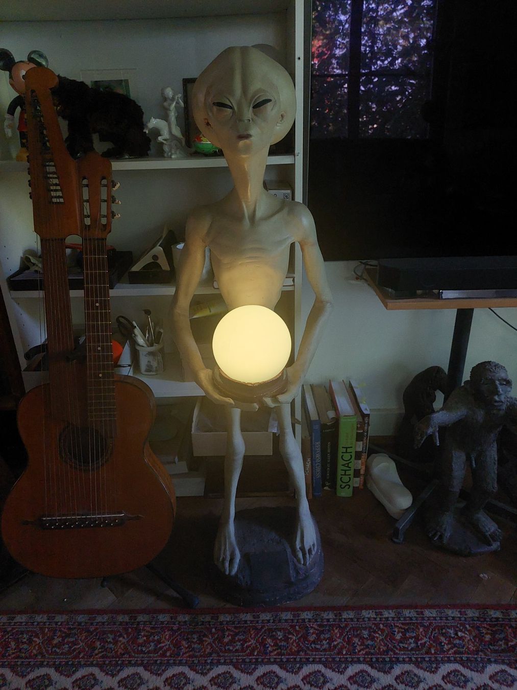 Skulpturen & Statuen: Alien Figur Lebensgross Lampe,  grosse Qualität – Gebraucht aus wabern von Torrubirubi 3